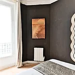 Beautiful Bright In Апартаменты Париж
