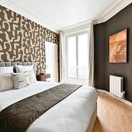 Beautiful Bright In 파리